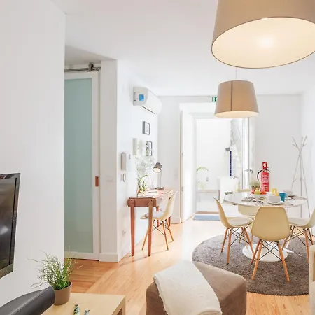 Lisbon Sunny Terrace Lapa Santos Appartement Buitenkant foto